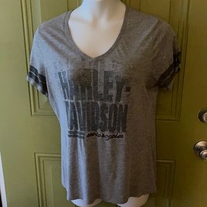 Harley-Davidson V-Neck T-Shirt. Striped Sleeve Size (XL) Extra Large